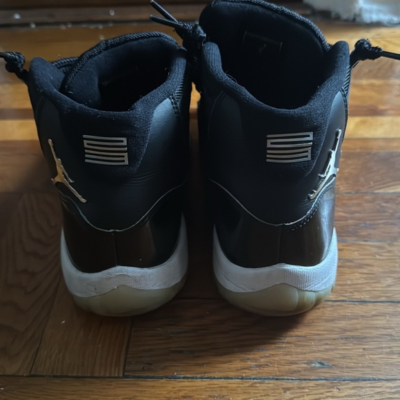 Jordan 11 - Picture 3 of 6